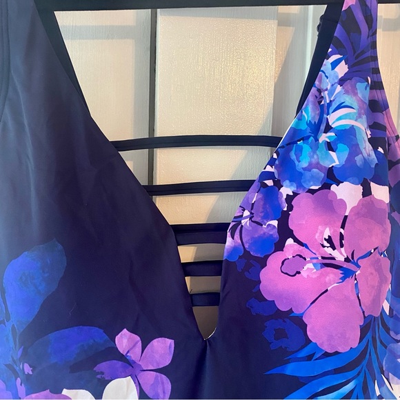 Strappy Plunge One Piece Swimsuit - Picture 3 of 10